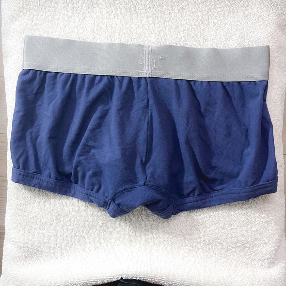 Calvin Klein Trunk - Picture 3 of 4